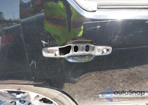 2013 Cadillac Escalade Standard z USA, uszkodzony, nr VIN 1GYS4AEF0DR315828